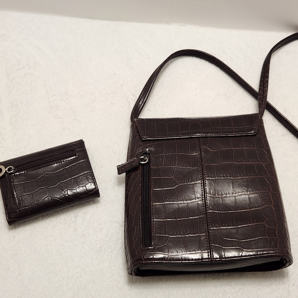 ⭐️ Nine West Dark Brown Faux Alligator Crossbody Bag with Matching Wallet - Picture 4 of 10